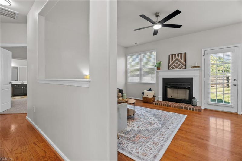 Photo 21 of 50 residential for sale in Chesapeake virginia