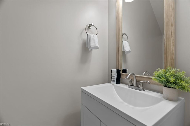 Photo 22 of 50 residential for sale in Chesapeake virginia