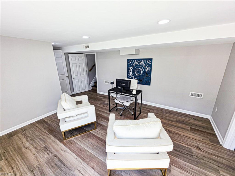 Photo 9 of 25 residential for sale in Norfolk virginia