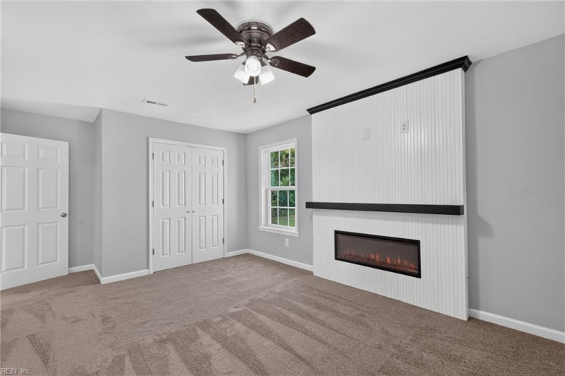 Photo 14 of 36 residential for sale in Hampton virginia