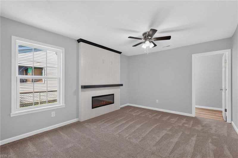 Photo 16 of 36 residential for sale in Hampton virginia