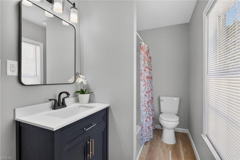 Photo 17 of 36 residential for sale in Hampton virginia