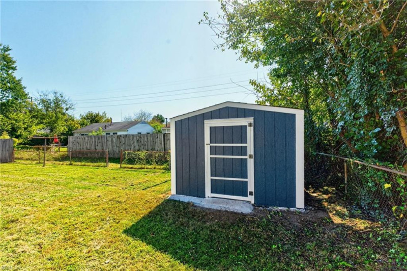 Photo 33 of 36 residential for sale in Hampton virginia
