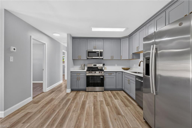 Photo 9 of 36 residential for sale in Hampton virginia