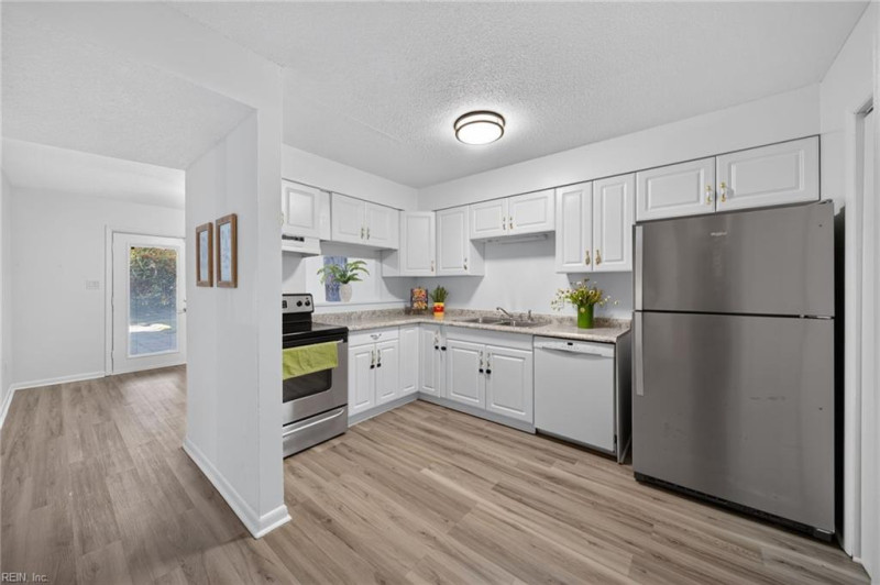 Photo 7 of 22 residential for sale in Newport News virginia