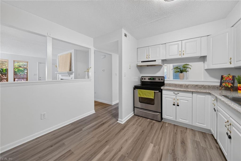 Photo 8 of 22 residential for sale in Newport News virginia