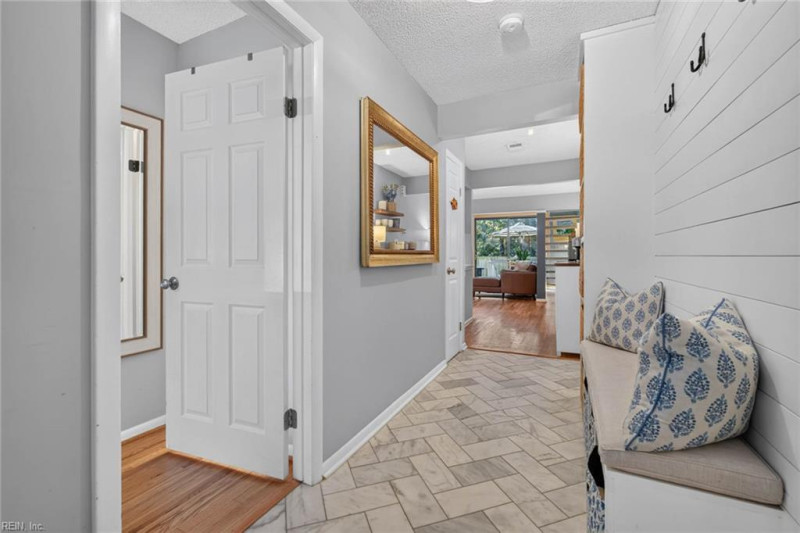 Photo 3 of 50 residential for sale in Virginia Beach virginia Photo 3 of 50 residential for sale in Virginia Beach virginia