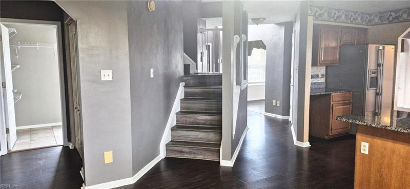 Photo 3 of 13 residential for sale in Chesapeake virginia