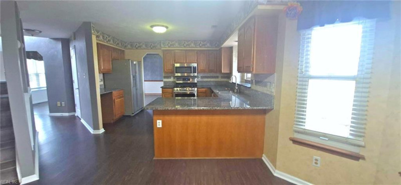 Photo 4 of 13 residential for sale in Chesapeake virginia
