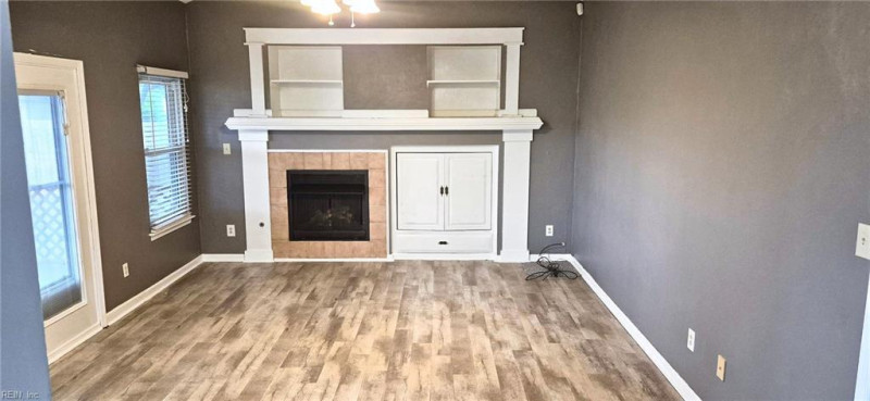 Photo 7 of 13 residential for sale in Chesapeake virginia