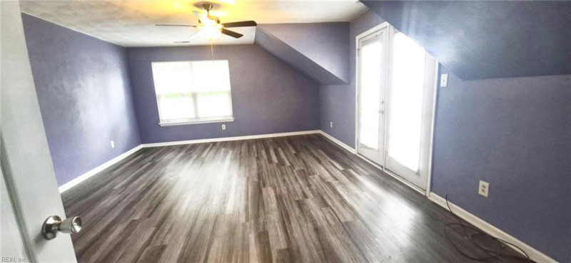 Photo 9 of 13 residential for sale in Chesapeake virginia