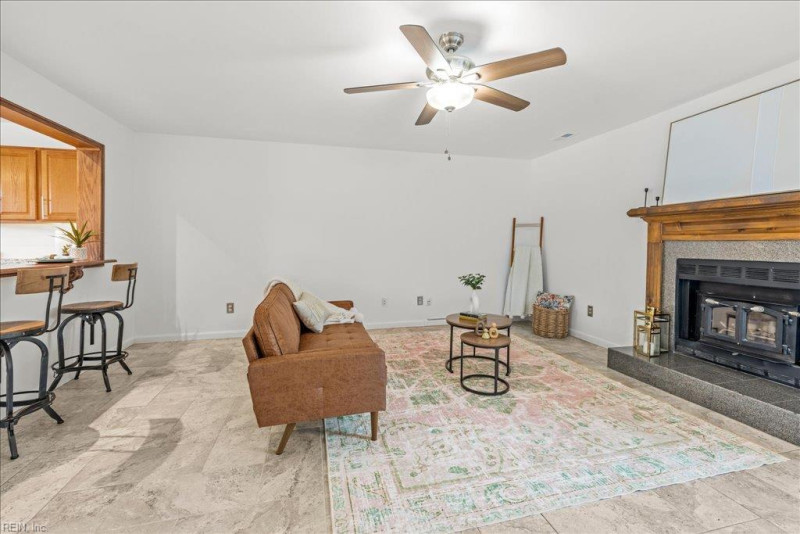 Photo 11 of 29 residential for sale in Virginia Beach virginia