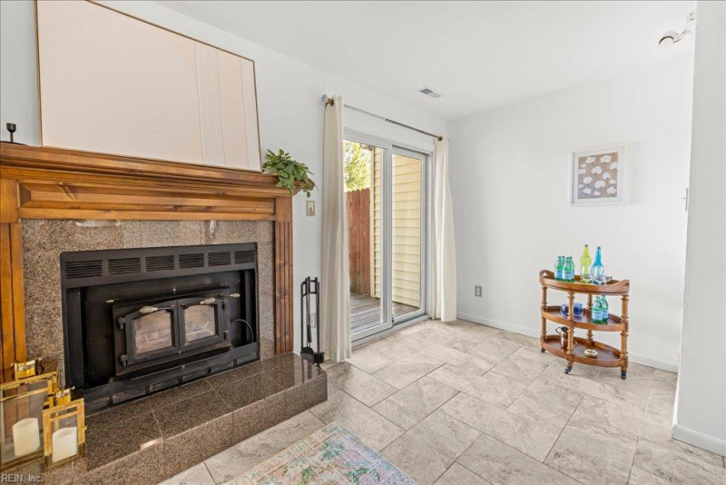 Photo 14 of 29 residential for sale in Virginia Beach virginia