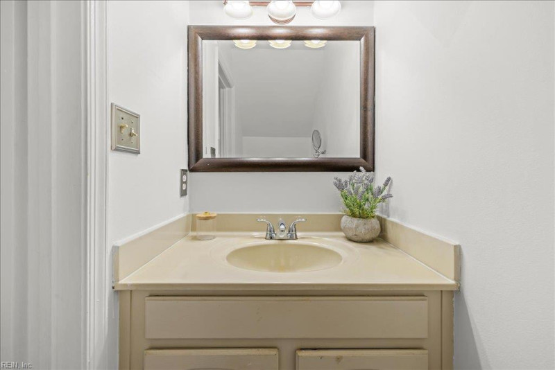 Photo 15 of 29 residential for sale in Virginia Beach virginia