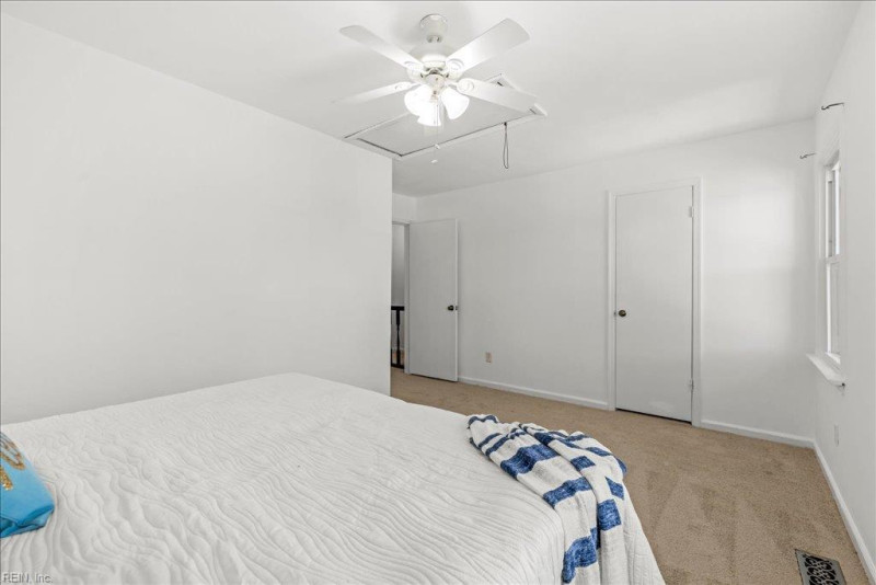 Photo 18 of 29 residential for sale in Virginia Beach virginia