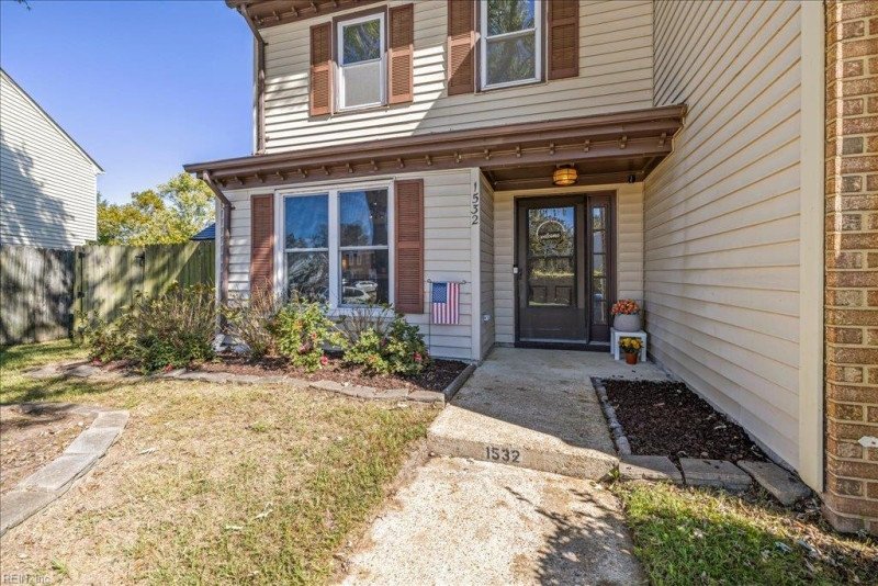 Photo 3 of 29 residential for sale in Virginia Beach virginia