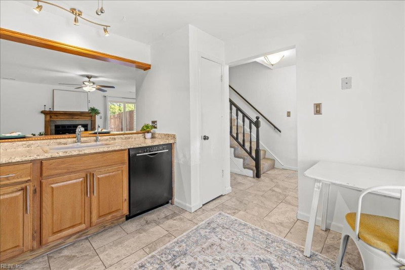 Photo 7 of 29 residential for sale in Virginia Beach virginia