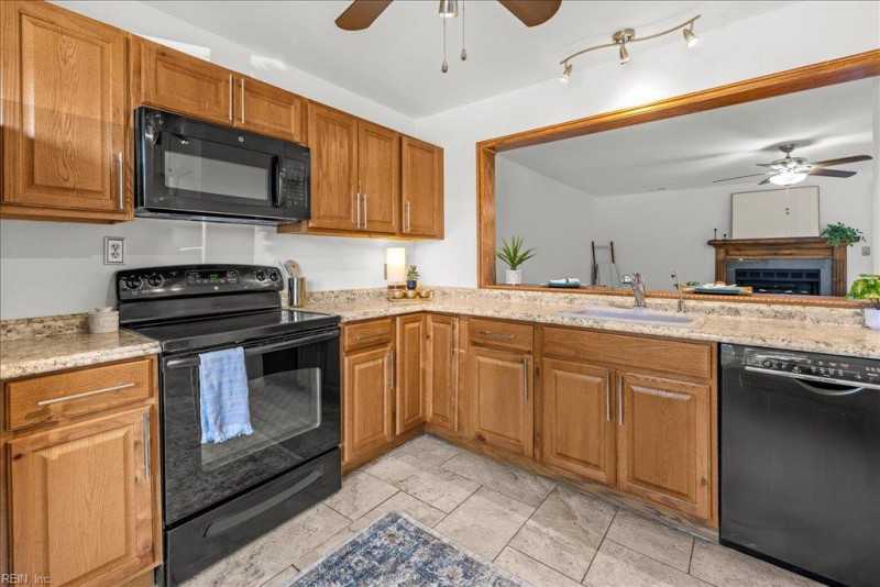 Photo 8 of 29 residential for sale in Virginia Beach virginia