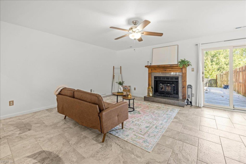 Photo 9 of 29 residential for sale in Virginia Beach virginia