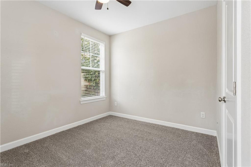 Photo 27 of 45 residential for sale in York County virginia