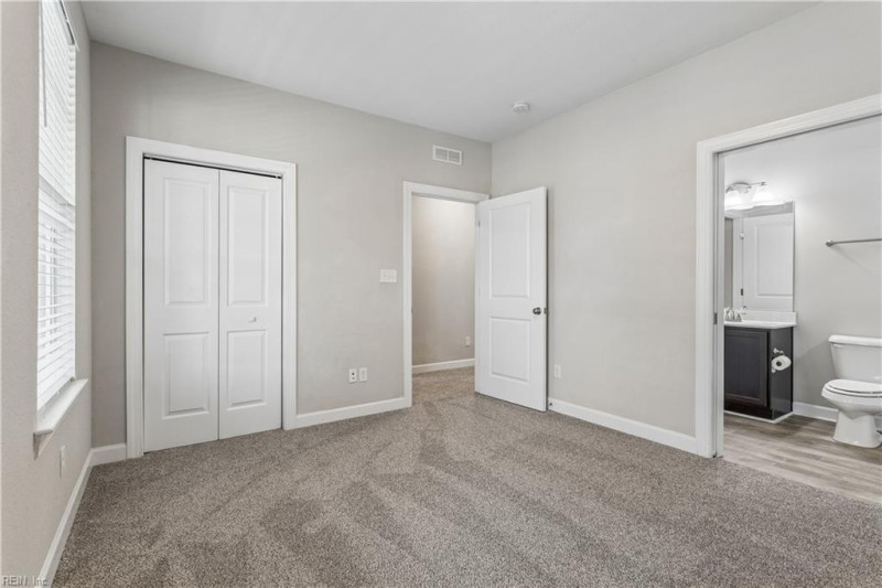 Photo 31 of 45 residential for sale in York County virginia
