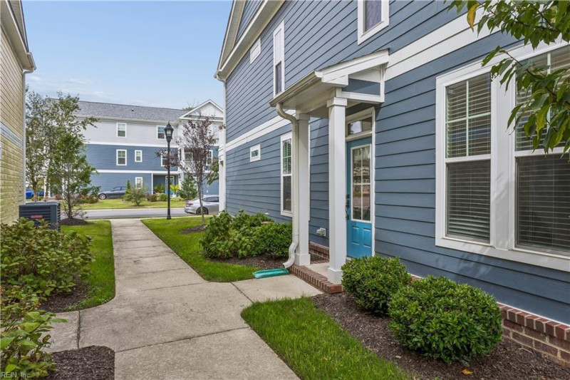 Photo 8 of 45 residential for sale in York County virginia