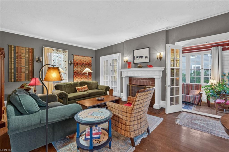 Photo 15 of 46 residential for sale in Norfolk virginia