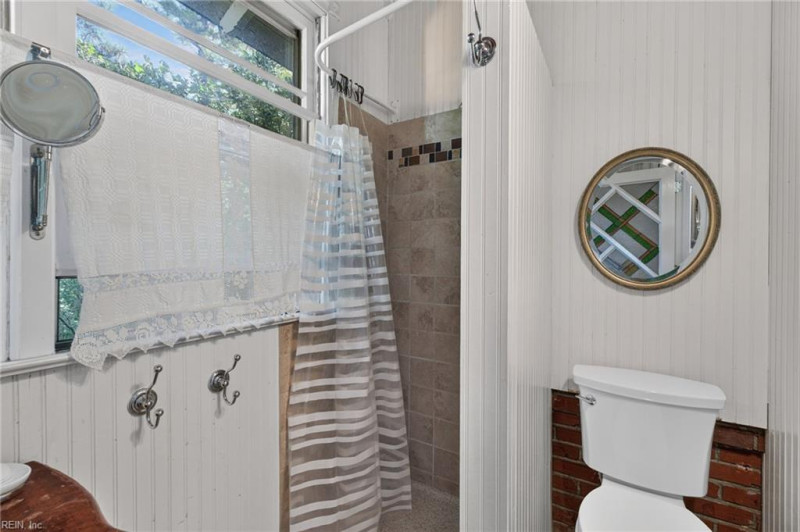 Photo 21 of 46 residential for sale in Norfolk virginia
