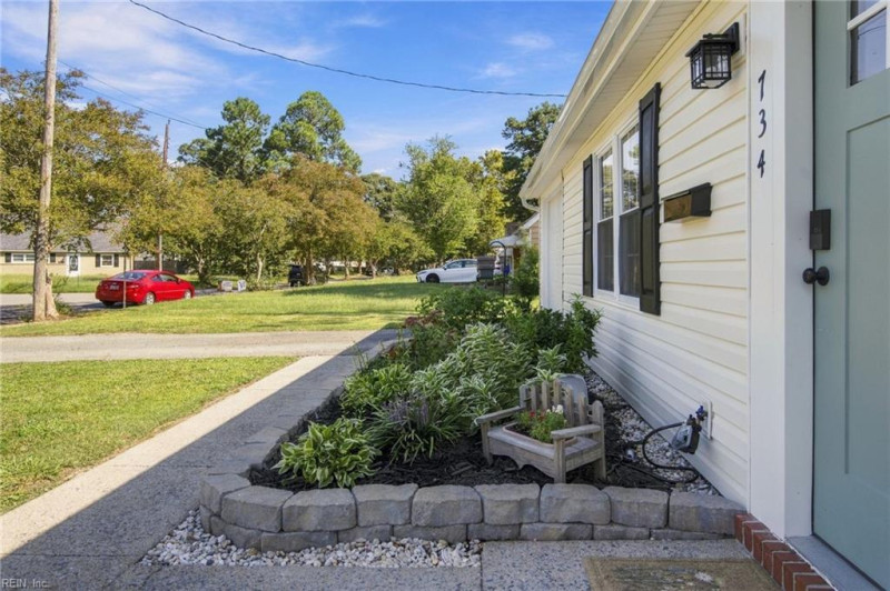 Photo 3 of 43 residential for sale in Norfolk virginia Photo 3 of 43 residential for sale in Norfolk virginia