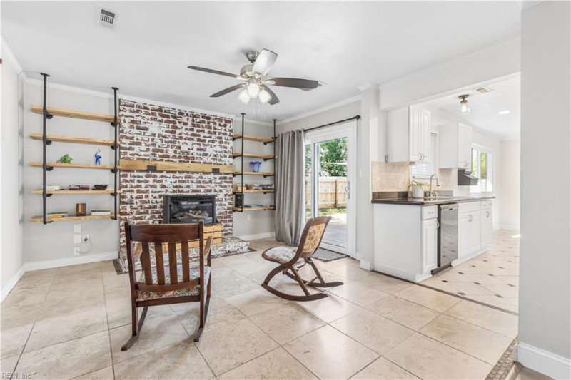Photo 12 of 41 residential for sale in Virginia Beach virginia