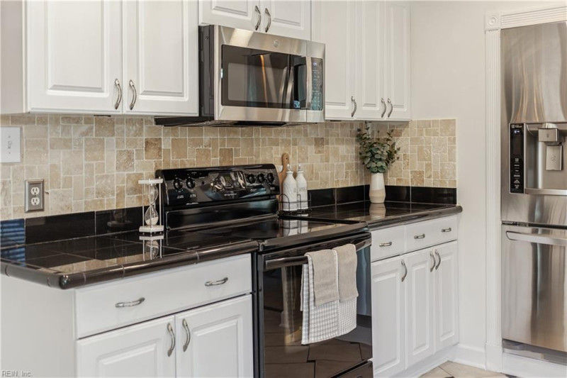 Photo 16 of 41 residential for sale in Virginia Beach virginia