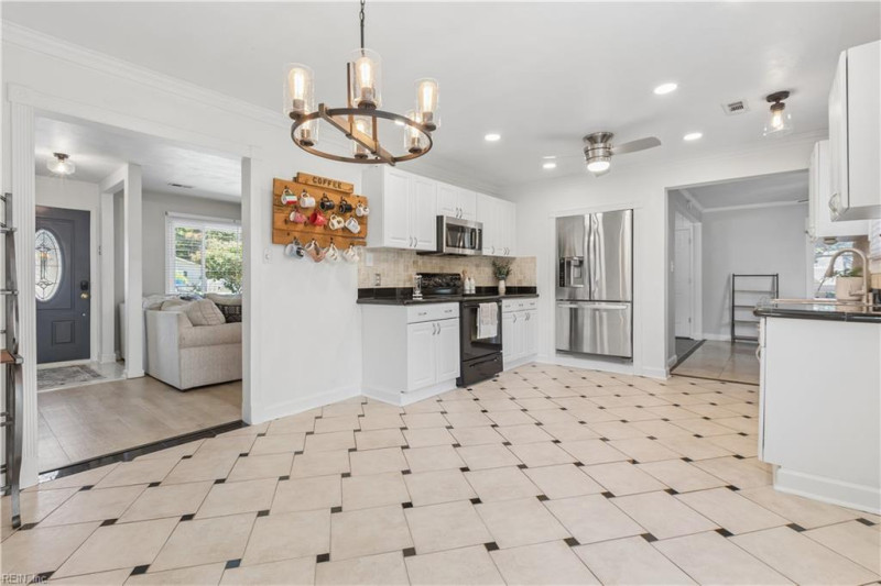 Photo 19 of 41 residential for sale in Virginia Beach virginia