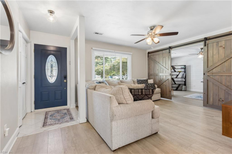 Photo 5 of 41 residential for sale in Virginia Beach virginia