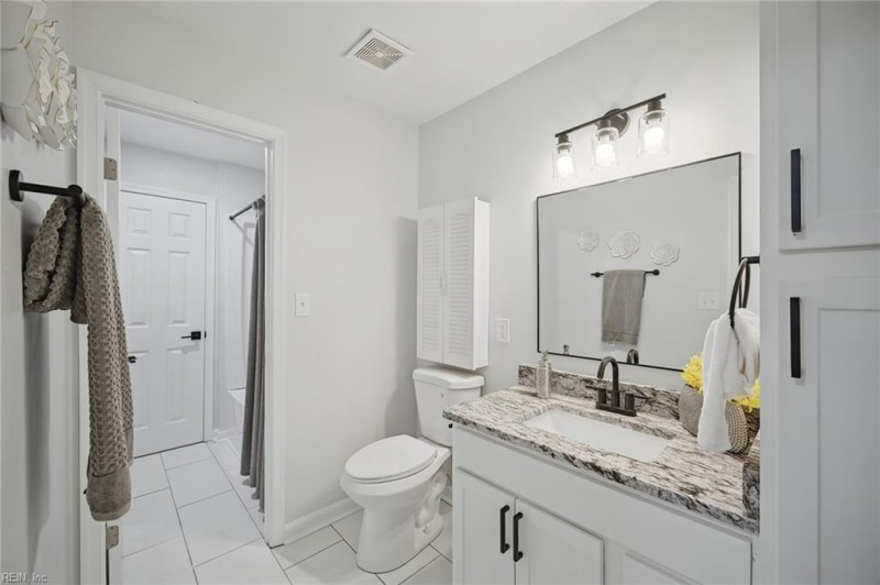 Photo 17 of 29 residential for sale in Chesapeake virginia Photo 17 of 29 residential for sale in Chesapeake virginia