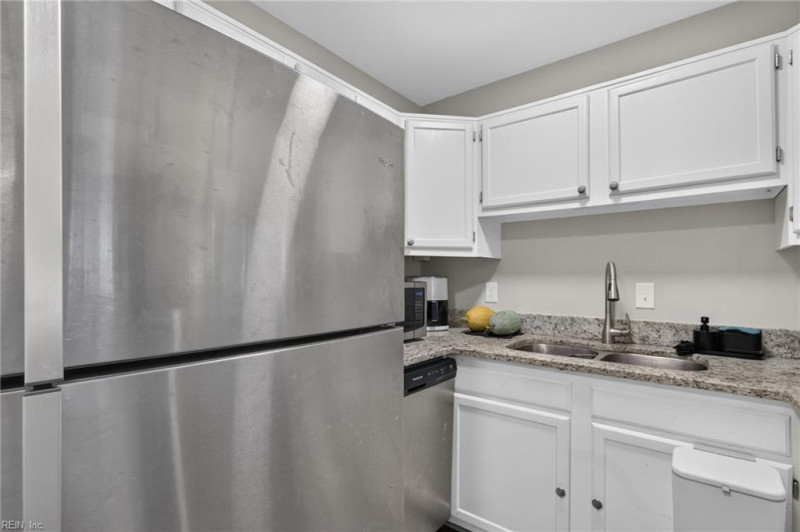 Photo 13 of 24 residential for sale in Newport News virginia