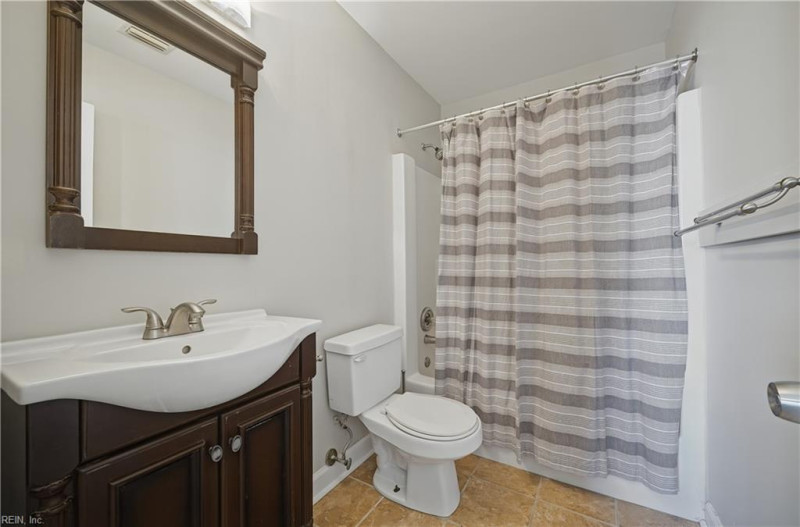 Photo 16 of 31 residential for sale in Virginia Beach virginia