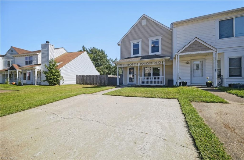 Photo 3 of 31 residential for sale in Virginia Beach virginia