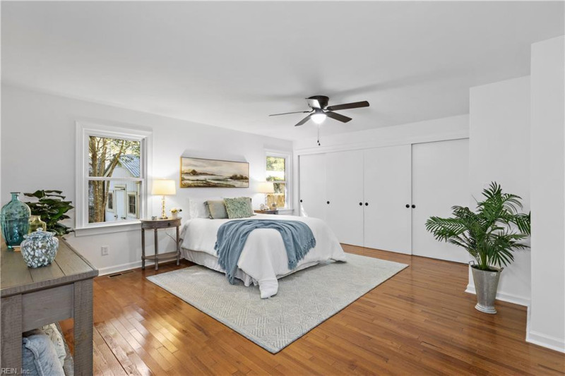 Photo 13 of 37 residential for sale in Virginia Beach virginia