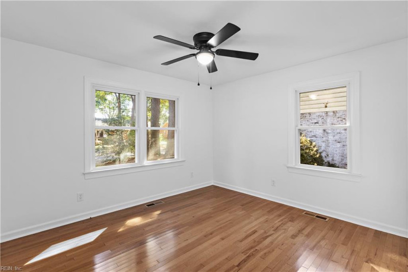 Photo 20 of 37 residential for sale in Virginia Beach virginia