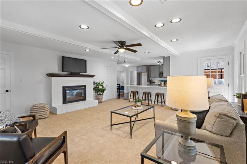 Photo 6 of 37 residential for sale in Virginia Beach virginia