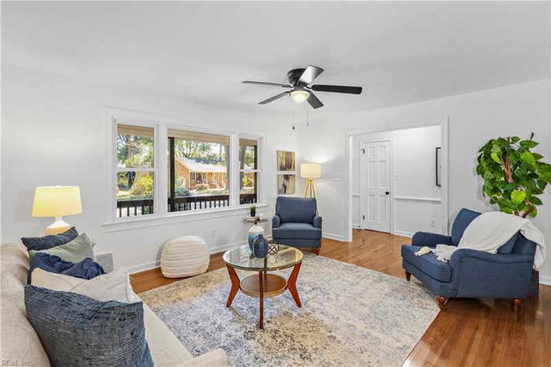 Photo 9 of 37 residential for sale in Virginia Beach virginia