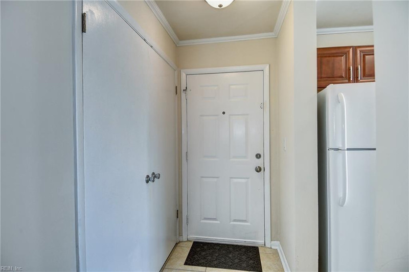 Photo 10 of 37 residential for sale in Virginia Beach virginia