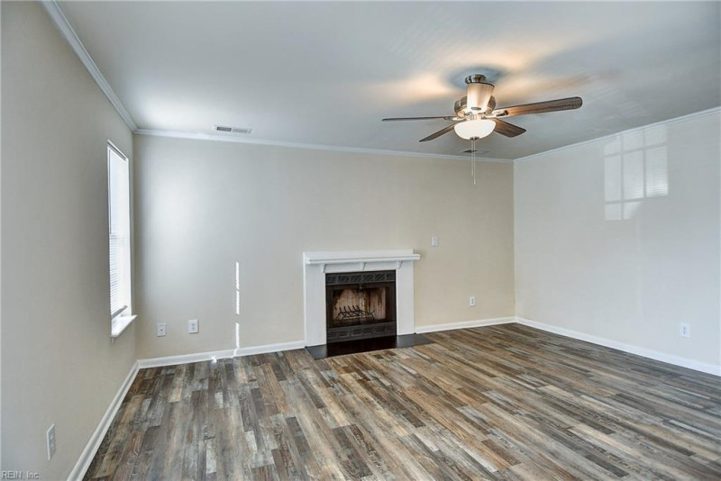Photo 11 of 37 residential for sale in Virginia Beach virginia