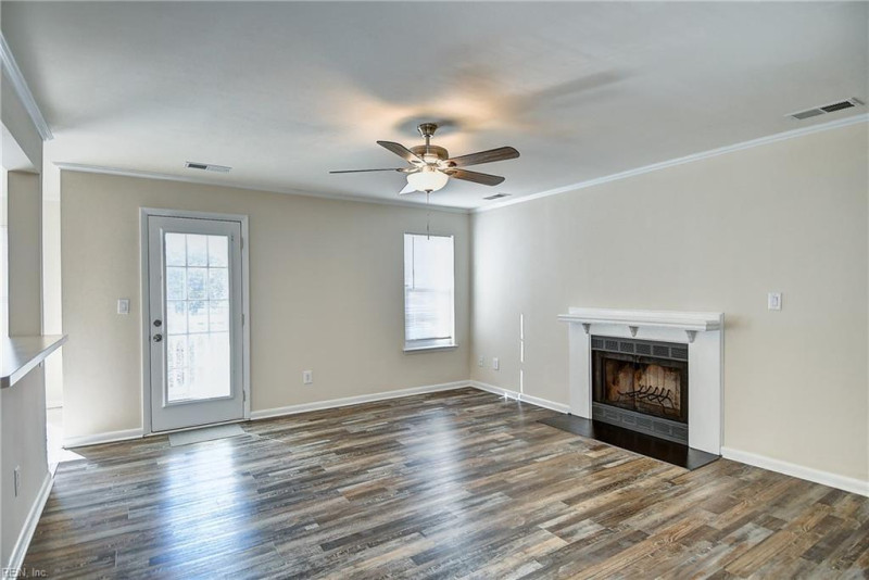 Photo 13 of 37 residential for sale in Virginia Beach virginia