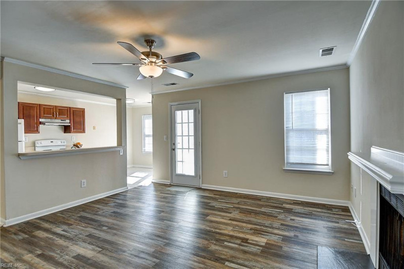 Photo 14 of 37 residential for sale in Virginia Beach virginia
