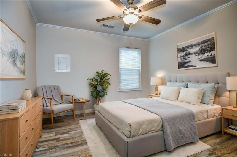 Photo 4 of 37 residential for sale in Virginia Beach virginia