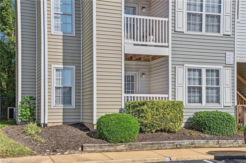 Photo 6 of 37 residential for sale in Virginia Beach virginia