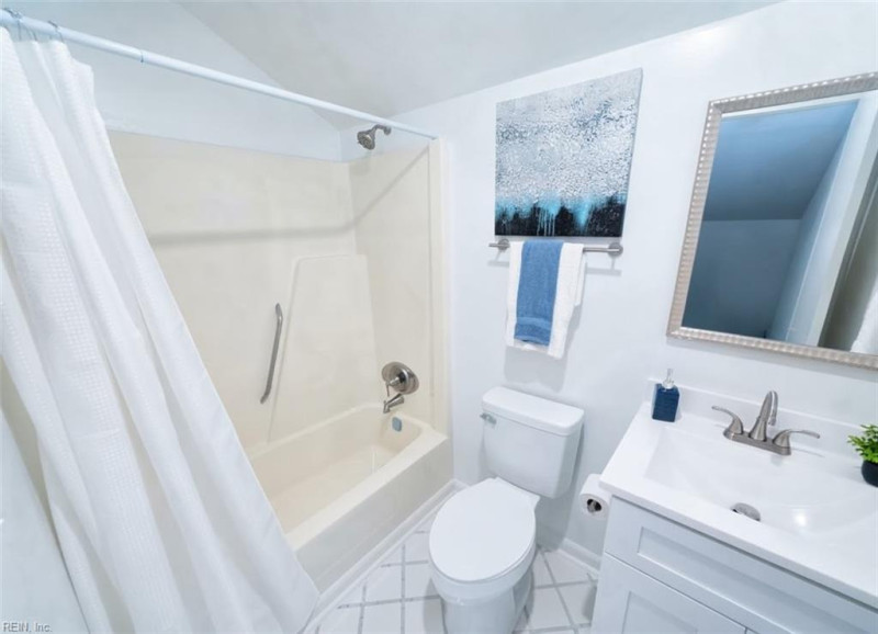 Photo 15 of 22 residential for sale in Virginia Beach virginia
