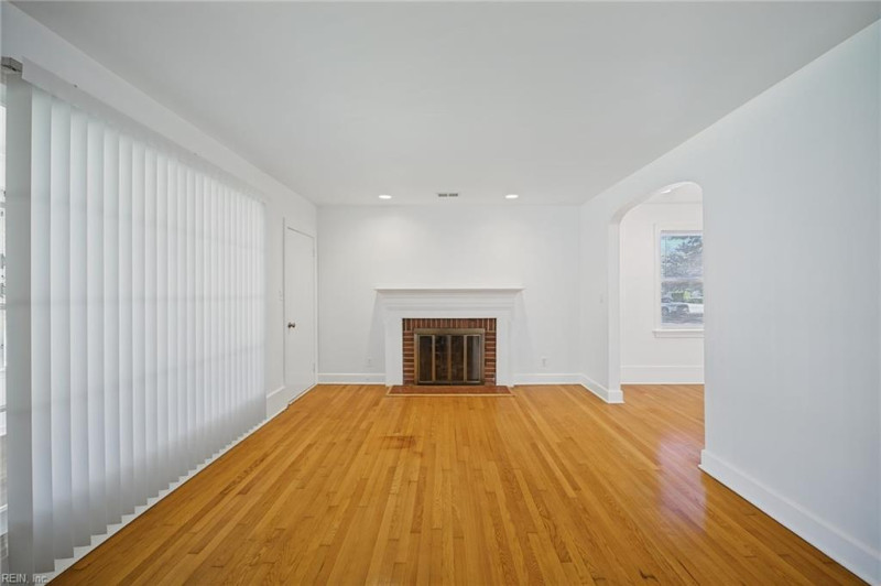 Photo 6 of 47 residential for sale in Chesapeake virginia Photo 6 of 47 residential for sale in Chesapeake virginia