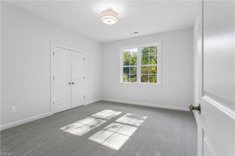 Photo 43 of 49 residential for sale in James City County virginia
